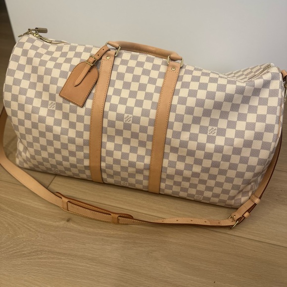 Keepall Bandoulière 55
Damier Azur Canvas
Excellent condition -minor wear - Picture 6 of 9